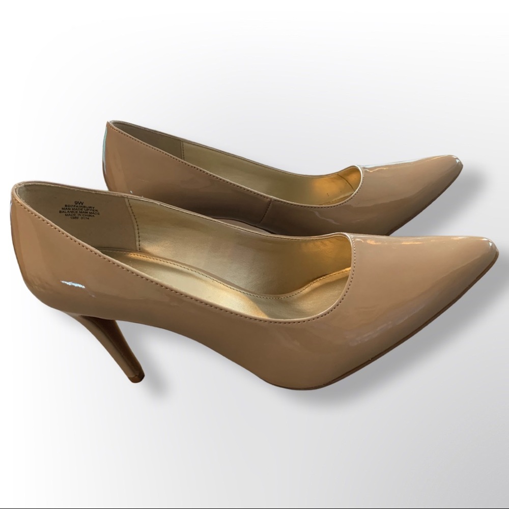New In Box, Size 9W, Natural/Tan Bandolino Heels. - Picture 3 of 8